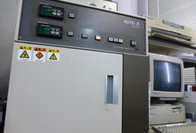 熱伝導率試験装置（熱流計法）